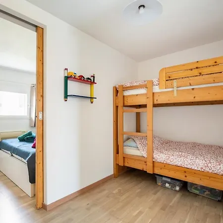 Apartment Entier, 150 M De La